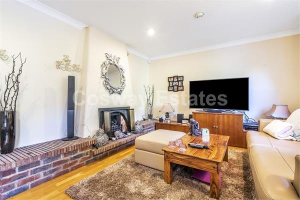 Highwood Hill, Mill Hill, NW7
